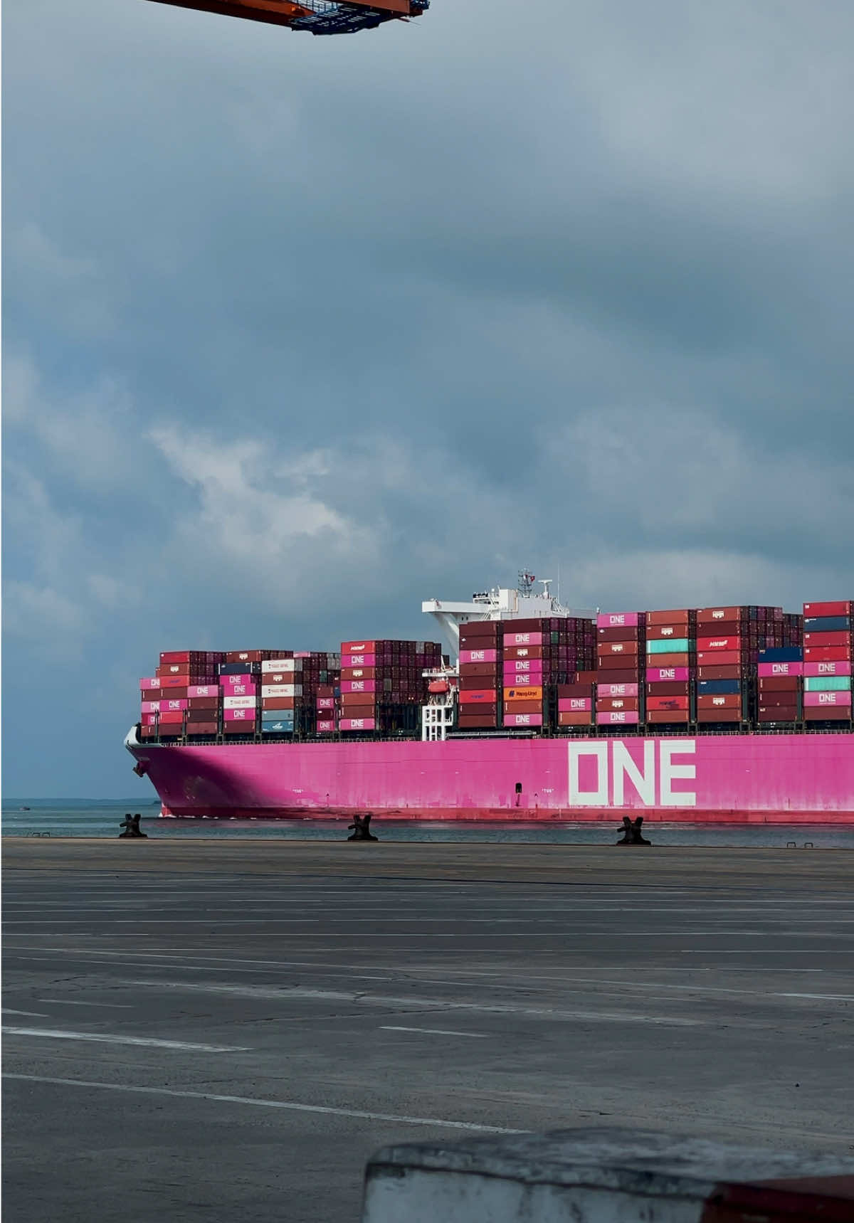 ONE 🇯🇵 #containership #containerport #kha 