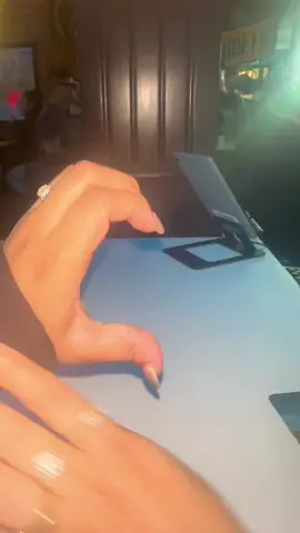 @Brisna Reyes 👸🏼🍑 #viral #fentysuperbrandday 