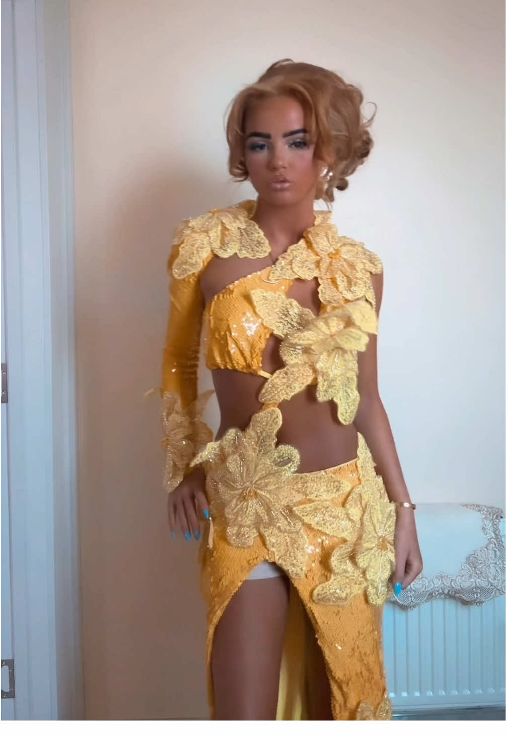 ⚠️fake body⚠️⚠️fake everything⚠️