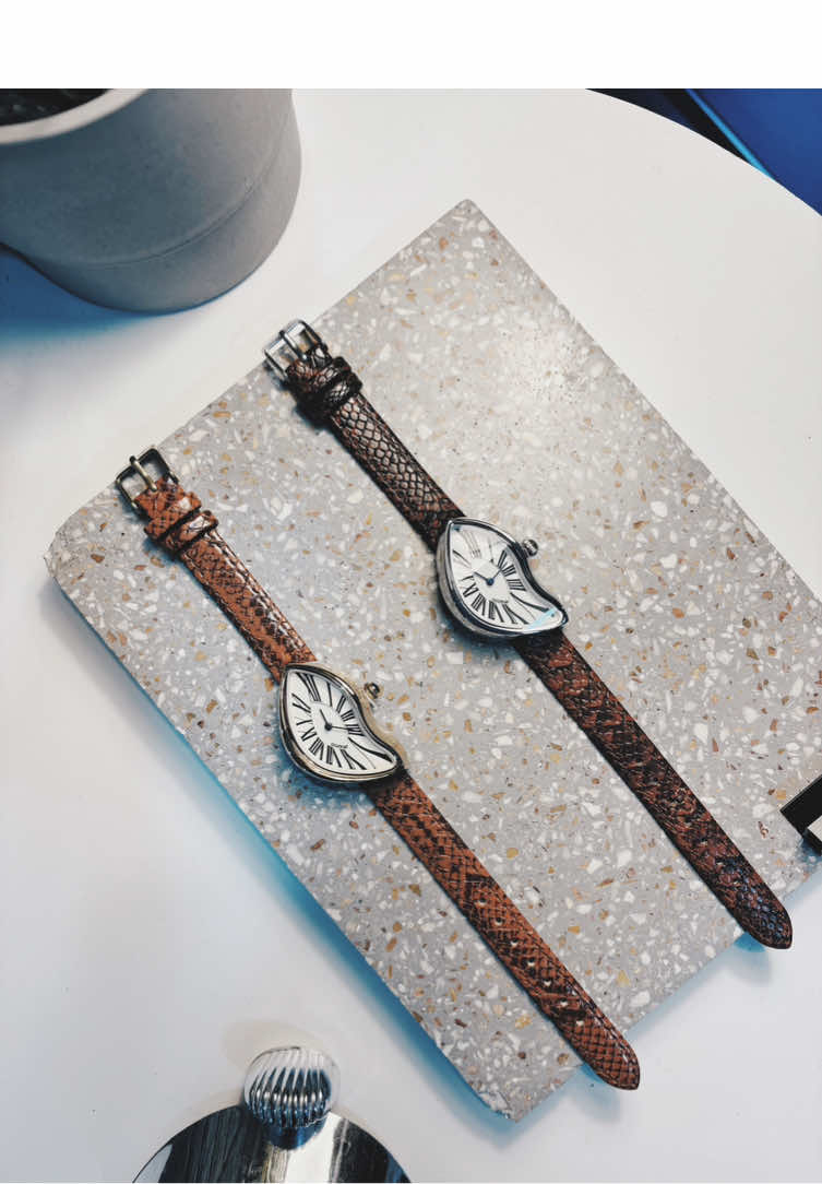 Watches Melting PELO rilis kembali dengan tampilan lebih elegan dan mahal🐍, Rilis tanggal 05-Agustus-2025 di jam 12.00 siang, jangan sampai kehabisan yah temen-temen🔥🛍️ #fypシ #jam #watches #watch #melting #limitededition #limited #snake #jamtangan #unik #cartier #gozeal #pelo  