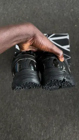 Off-White Be Right Back Sneakers. Available at @_kicksbystepz shop now…🚨📏 Sizes: [40-45] 📦 Delivery available in Gambia WhatsApp ☎️+220 5464425 instagram @_kicksbysteppz Nationwide 🇬🇲🛍️ DM to cop now — limited pairs only 💨#sneakerhead#reseller#offwhiteberight #creatorsearchinsights #@E🕷🪐 