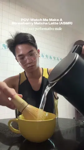 Make a matcha latte with me! #matcha #matchalatte #asmr 