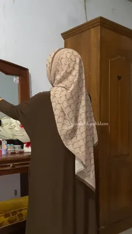 Hijbnya cantik🤏🏼🤎#fyp #fypシ #rekomendasihijab #hijab #pashminaturkey #hijab#hijabviral #hijabturki 