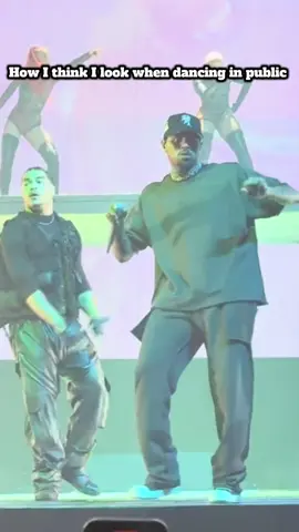 Always dance like no one is watching 😂 #chrisbrown #maxwell #fyp 
