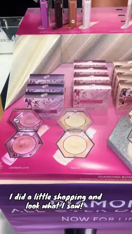 The @Fenty Beauty New diamonds!!! They are sooooo pretty!#fypシ゚viral #teamwork #fentybeauty #fenty #riahanna #asaprocky #ulta #sephora #makeup #makeupartist #highlighter #makeuphacks 
