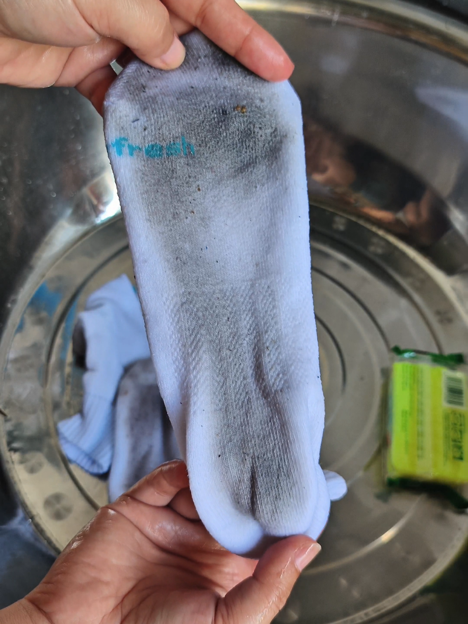 worth it talaga to sakin #shinepro #shineprooilstainremover #soap 