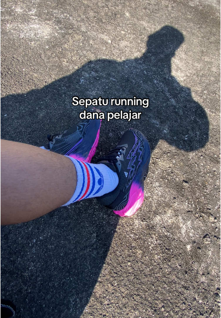 Sepatu running Apha keren empuk dan ringan dana pelajar😎😎 #apha #sepaturunning #sepatulari #sepatuolahraga #sepatukeren #sepatukekinian #brandlokal #sepatumurah 