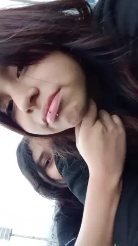 La única que mujer que miraría con amor sería ella #novias #wlwcouple #fyp 