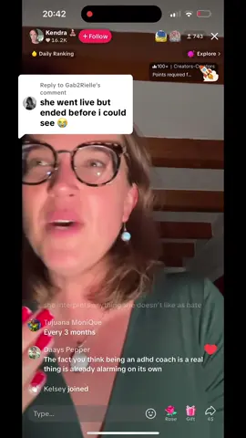 Replying to @Gab2Rielle I caught a bit of her live. She admits to trying to find out what time her psychiatrist was born as well as verbally stating how her psychiatrist was firm on his boundaries of wanting only a professional client-provider relationship. She admits to telling him how she was interested in being his friend or even his lover #tiktokdrama #TikTokStorytime #obsession #mentalhealthprofessional #therapytiktok #tiktoklive 