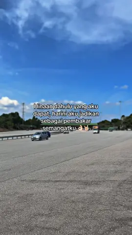 Untung ayam nampak dikaki, untung manusia tiada siapa tahu ✌🏻 Yang penting luncur terus 🚀