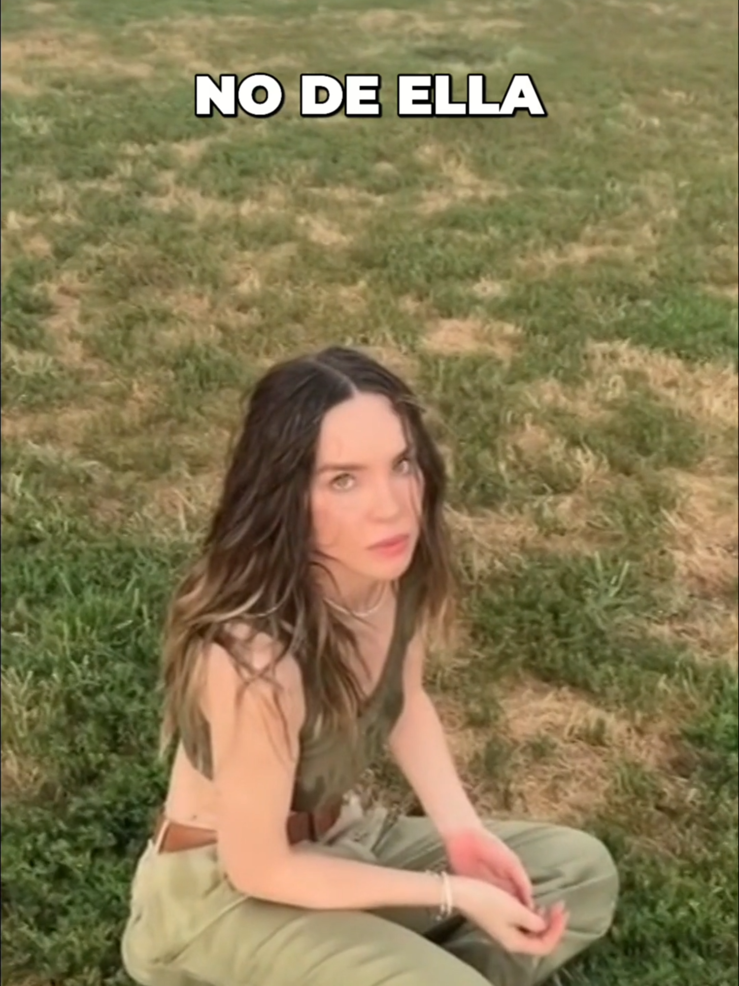 @belindatok tiene estilo hasta para caer. 🫣😮😜 #DespiertaAmérica de lunes a viernes a las 7a/6c por Univision   📺✨ #Belinda #Viral #Caídas #Entretenimiento #Celebridades #Television #TVShows #Farandula #Clippeo