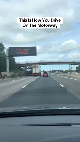 Can You Spot Any Faults? #driving #dashcam #carsoftiktok #motorway 