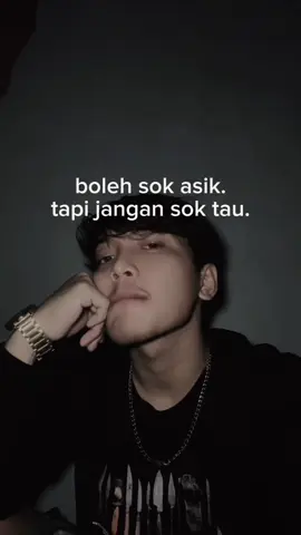 rungokno kupingmu#fypシ゚viral #fyppppppppppppppppppppppp #fypシ゚viral🖤tiktok #lewatberandafyp #trend ##trend #fypシ゚ #priaidaman #cakepbanget #quotestory 