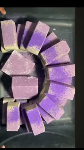 powdery reformed bars 😻 cr. slm asmr #gymchalk #chalkcrushing  #oddlysatisfying #oddlysatisfying #fypシ 
