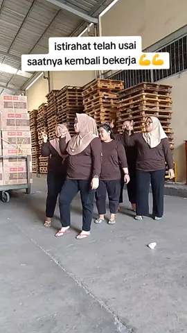 yuuuk kerja lagi...#buruhpabrik #ngakak #kocak #lucu #emakemak #fypシ゚ #fyppppppppppppppppppppppp #fyp 