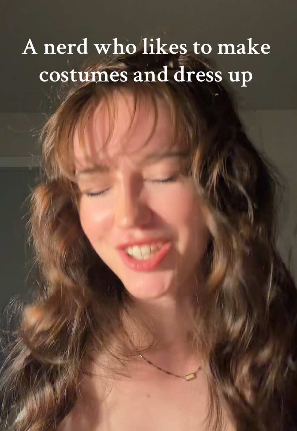 This one is a soft Evie from The Mummy, 1999 #themummy1999 #evie #themummy1999edit #themummycosplay #cosplay #costume #costumeideas #easycostume #halloween2025 #easycostumeideas #womenscostume #nerd #nerdgirl 