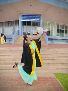 OFFICIAL GRADUATE 👩🏻‍🎓♥️ #foryou #fyp #fypシ #foryoupage #viwes #tiktoksrilanka🇱🇰 #fypシ゚viral #tharuu🇱🇰🦋🖇️ #dreamroom #graduation2024 