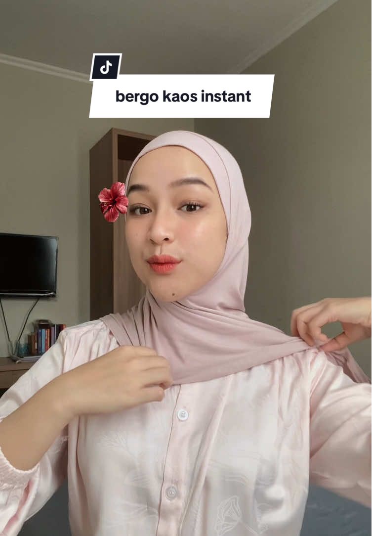 trims siapapun yang sudah menciptakan versi lain pashmina kaos antiribet gini  #bergohijab #hijabinstan 