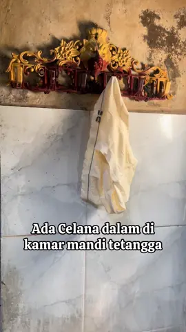 Ada celana dalam di kamar mandi tetangga #dalemanwanita #celanadalamperempuan 