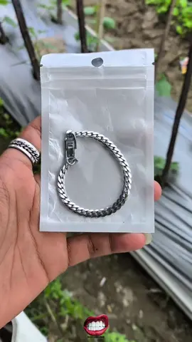 yakin gamau beli gelang inii?? #aksesoris #gelangtitanium #gelang #gelangkeren 