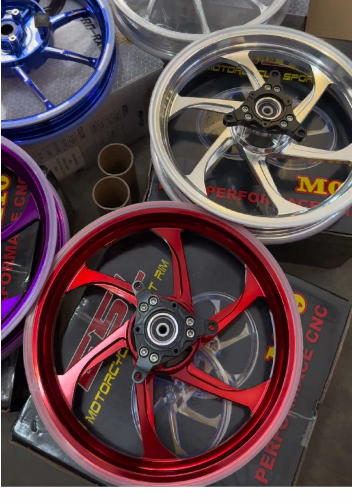 SPORT RIM NMAX 14 INCH DAH MENDARAT GAIS 🤝🤝🤘🤘🏆🏆 BRAND: HYPERTECH & ESL ✅ #jestkidarat💨🚀 #nmax #nmaxmodifikasi #makeup #taipanbikers #fypagee #setiaalam 