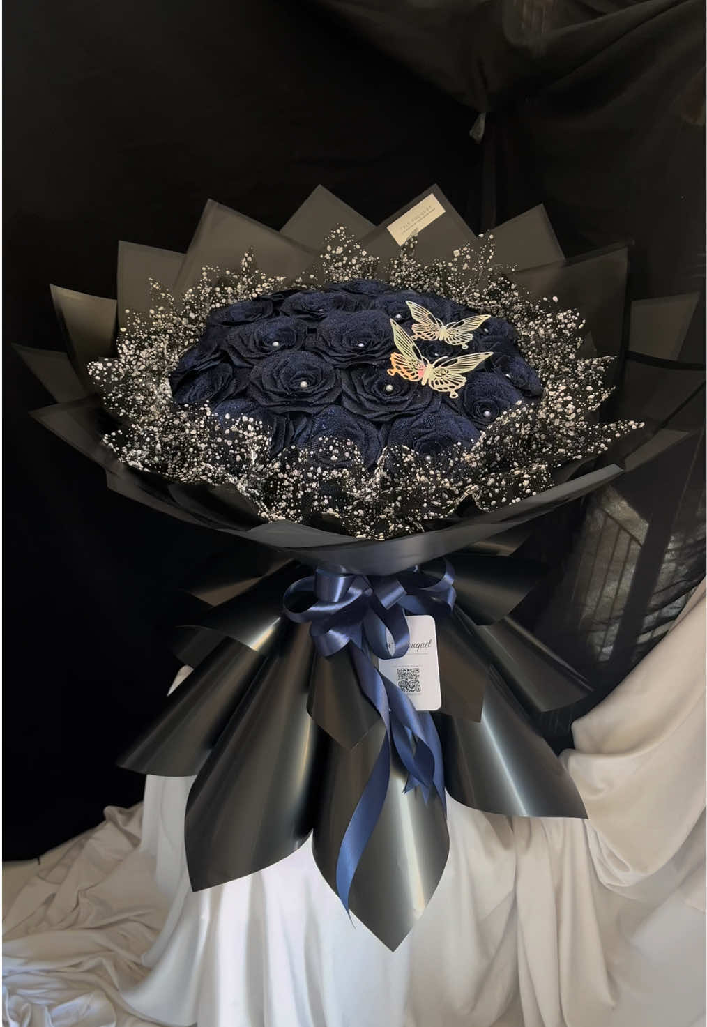 19 tangkai navy #buketpitasatindenpasar #bungasatin #buket 