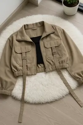 🧥 Jaket Crop Kekinian - Tampil Keren Tanpa Ribet! Bingung cari outer yang cocok buat segala suasana? Jaket crop ini solusinya! Dengan desain minimalis tapi tetap trendy, lengkap dengan detail tali dan saku depan yang keren. Cocok dipadukan dengan celana jeans atau rok favorit kamu! #jaketwanitamurah #jaketwanitakekinian #ootdfashion #fashiontiktok #jaketkoreastyle #jaketcrop #tampilstylish #fashionstyle 
