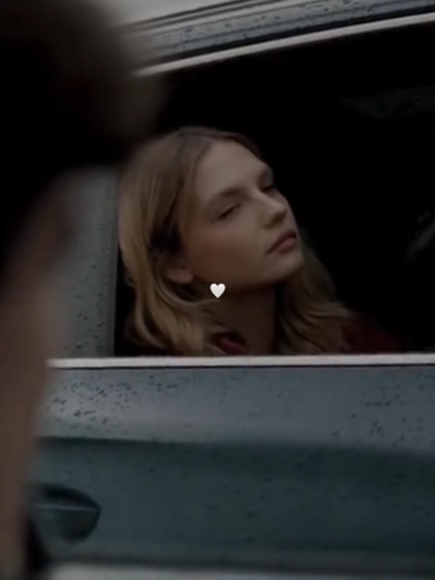 اسم الفيلم: الحب مجرد لحظة#افلام #مراهقين #نتفلكس #اكسبلور #افلام_تستحق_المشاهده #fypシ #capcut #movie #tik_tok #2025 #trend #cinema #loveyou 