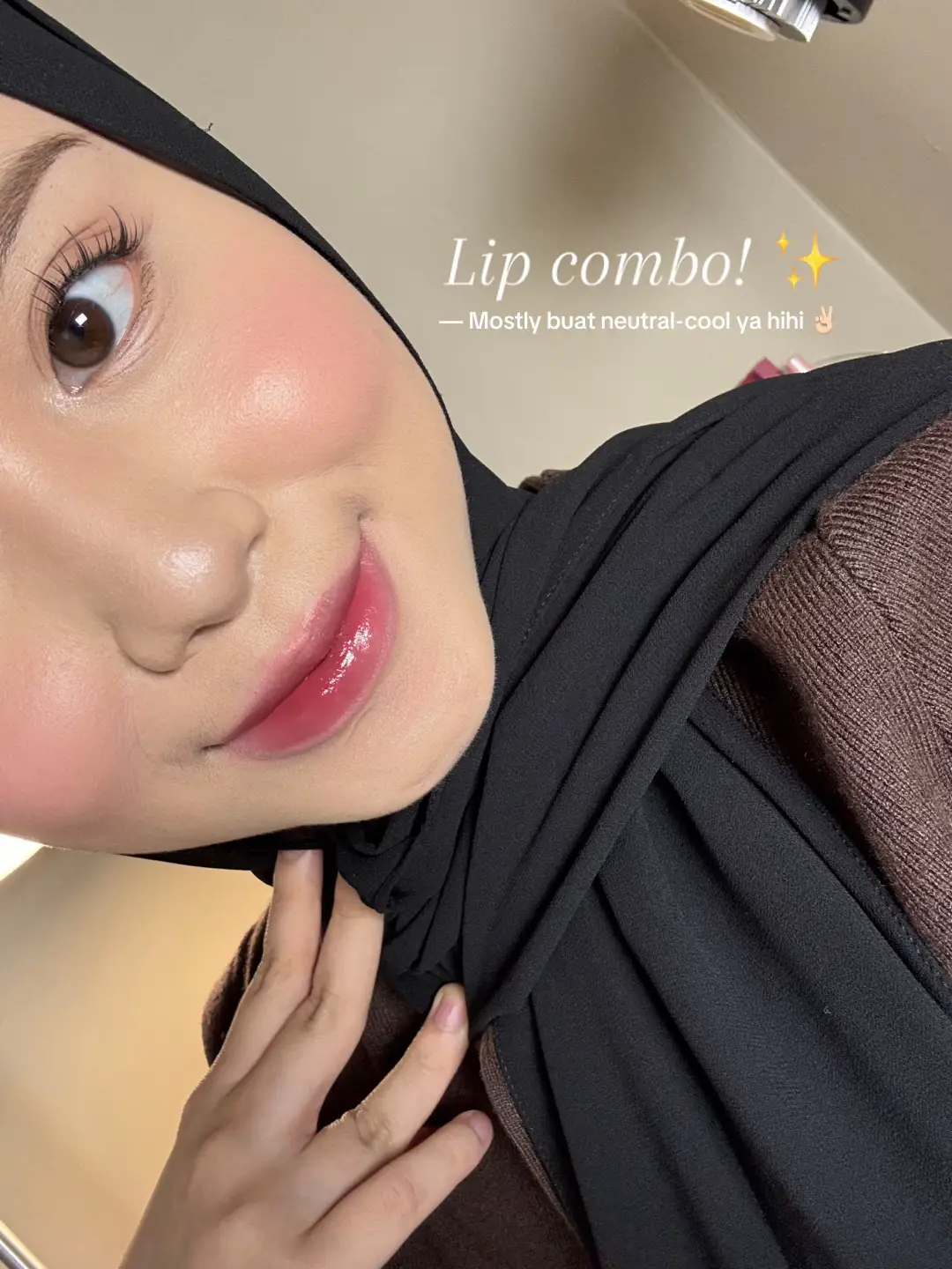 Slide pertama pake rom&nd 02 + sea makeup aurora. Jangan lupa save ya! 💋 #lippies #lipcombo #lipstick #lips #makeup #lipproducts #ombrelips 