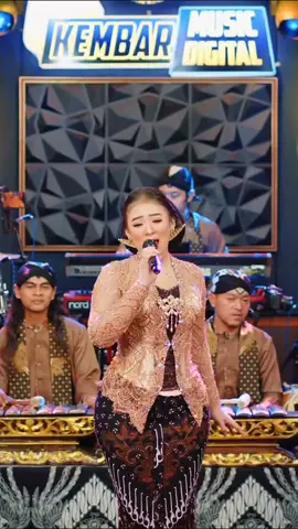 Puspita Nala - Niken Salindry  @Niken Salindry Reall  . . Full Video On YouTube Channel  Kembar Music Digital  @kembar music digital  . . #nikensalindry  #puspitanala  #sanidyjaksel  #sanidyofficial  #sanidynusantara  #kembarmusicdigital  #sanidyskdlamongan  #nikensentertainment 