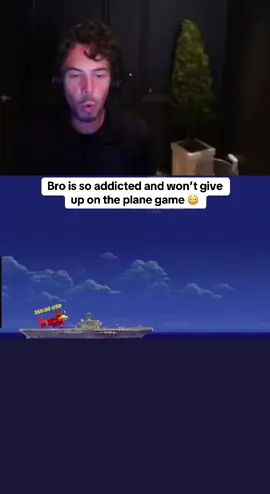 Bro is so addicted and won’t give up on the plane game 😳 #aviamasters #planegame #rydurz #rydurzclips #landing