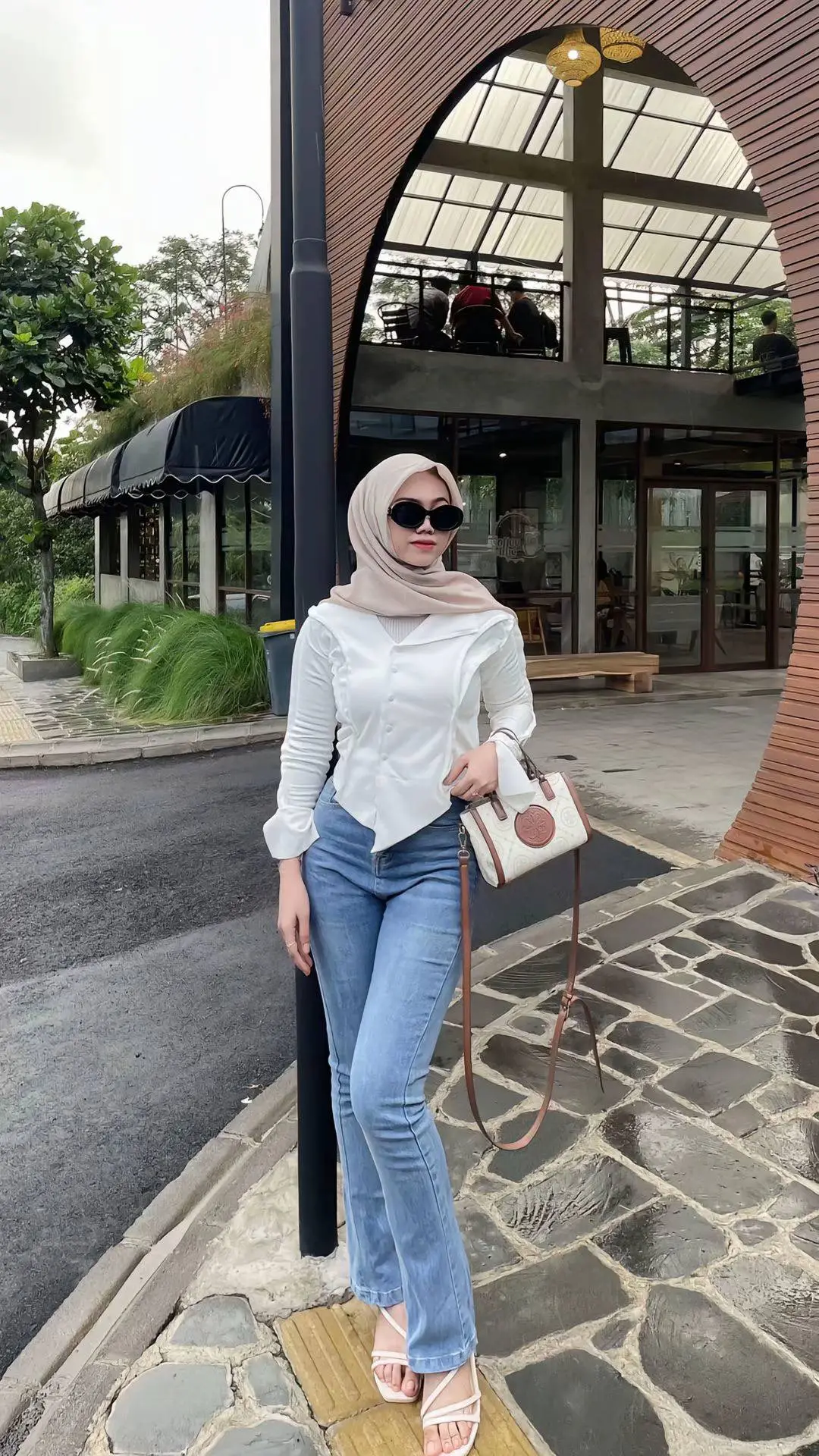 >>BIO NO 21 #OOTD #ootdhijab 