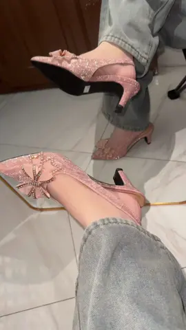 #heels #heelscantik #heels5cm #heelsparty #heelskondangan #heelspesta #heelswanita