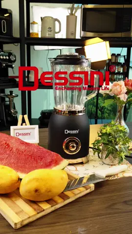 Musim musim panas ni kalau dapat smoothie ice blended sedap je kat tekak kan? Jomla grab juicer kita , mudah je nak buat kat rumah!🤗 #fyp #blender #smoothies 