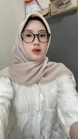 Blouse nya cantik bnget guyss😭🤏🏻