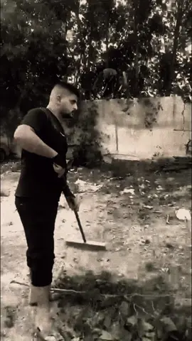 يبعد عيوني يا علاوي 😭