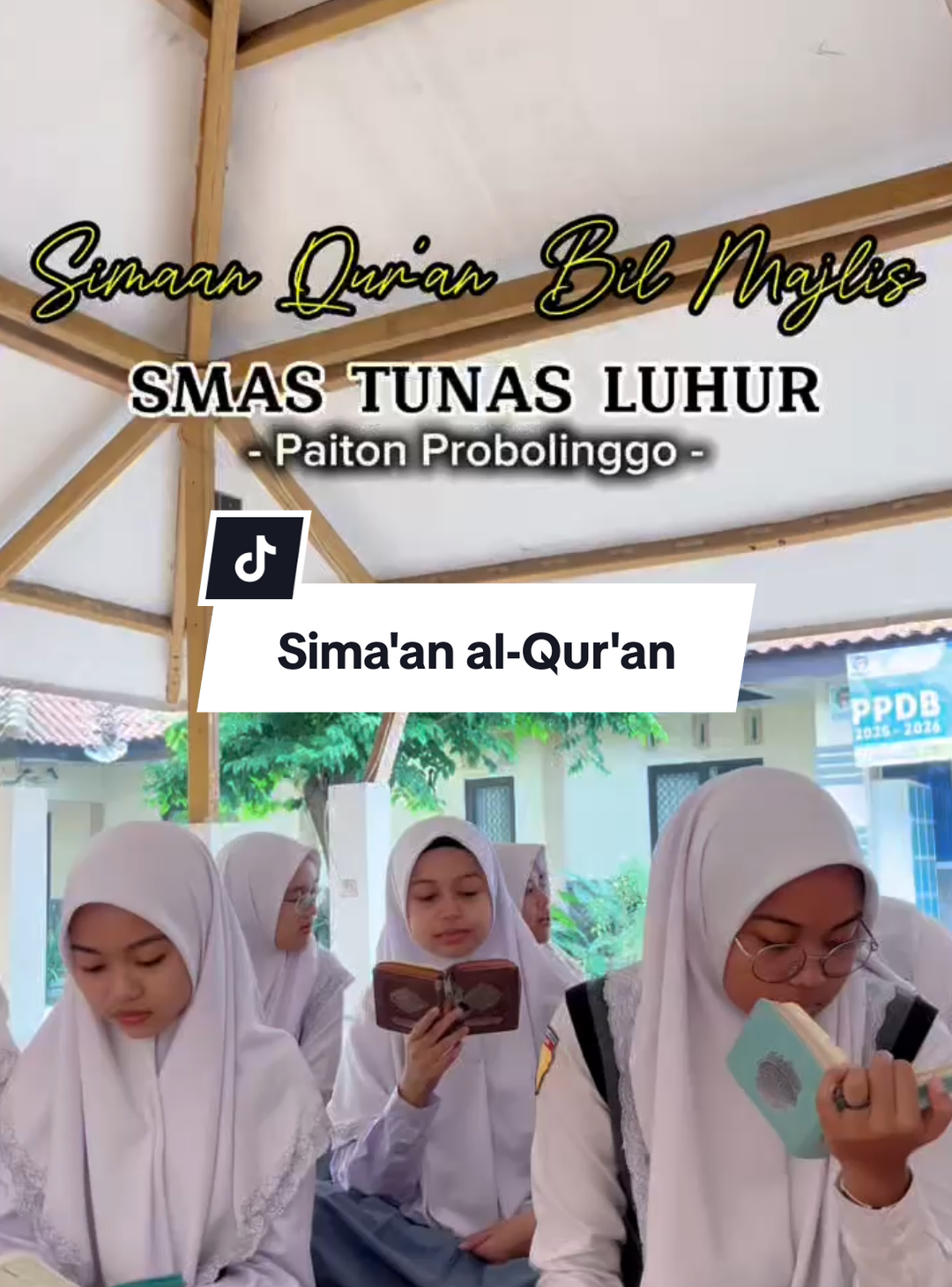 Sima’an Al-Qur’an bil Majlis merupakan kegiatan rutin yang dilakukan di kelas tahfidz sebagai bentuk evaluasi terhadap kelancaran dan ketepatan hafalan ayat suci al-Qur’an siswa-siswi SMAS Tunas Luhur Paiton. Kegiatan ini dilakukan setiap pagi di Musholla dengan didampingi Ustadz/ah kelas tahfidz. Allahummarhamna bil qur’an, amiin. In frame, Alifah Hidayatul Maula – Kelas X A 🍃 #tahfidz #murojaah #simaan #alquran #smastunasluhur #tunasluhurpaiton #fyp #explore #tlagenda