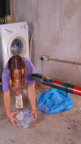 Turning old plastic bottles into a new summer businesses 😱 #DIY #recycle #craft #creative #EcoFriendly #repurpose 