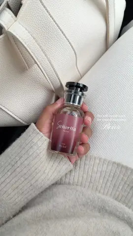 wear it on days you want to feel extra pretty 𓍯 #bvior #bviorperfume #perfume #perfumetiktok #perfumeviral #longlastingperfume #perfumerecommendations 