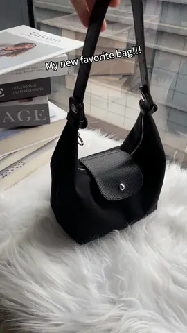 👜Leather + Nylon Mix! Luxe Meets Practical #BagLuxe