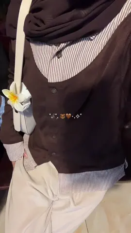 #sivalifactory #kemejawanita #kemejakombinasi #kemejastripe #atasanwanita #brownoutfits #foryou 