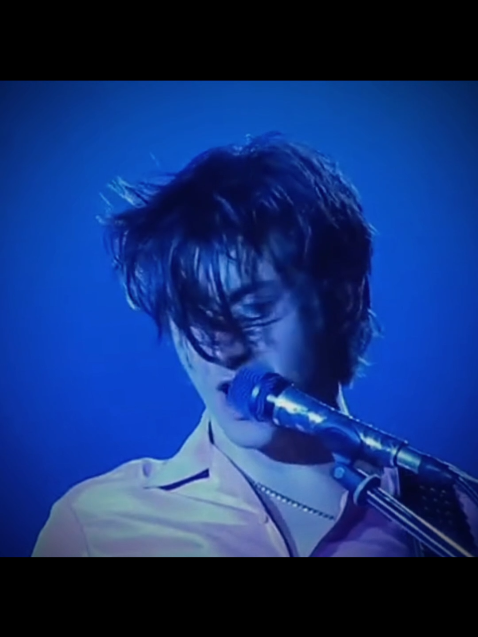 She's a silver lining, lone ranger riding through an open space in my mind when she's not right there beside me.#arcticmonkeys #alexturner #alexturneredit #rumine #indierock 
