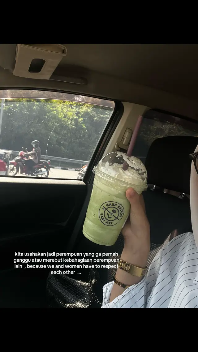 biarla orang buat kita , jangan kita g kacau kebahagiaan orang lain , perempuan yang mahal dan baik takkan jadi penyondol 