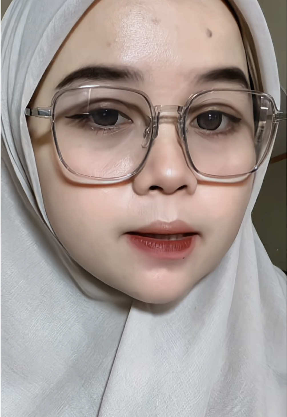 Membalas @♓ ℙ 𝕀 𝕊 ℂ 𝔼 𝕊 ♓ minus anti radiasi 😍#kacamataphotocromic #kacamataminus 