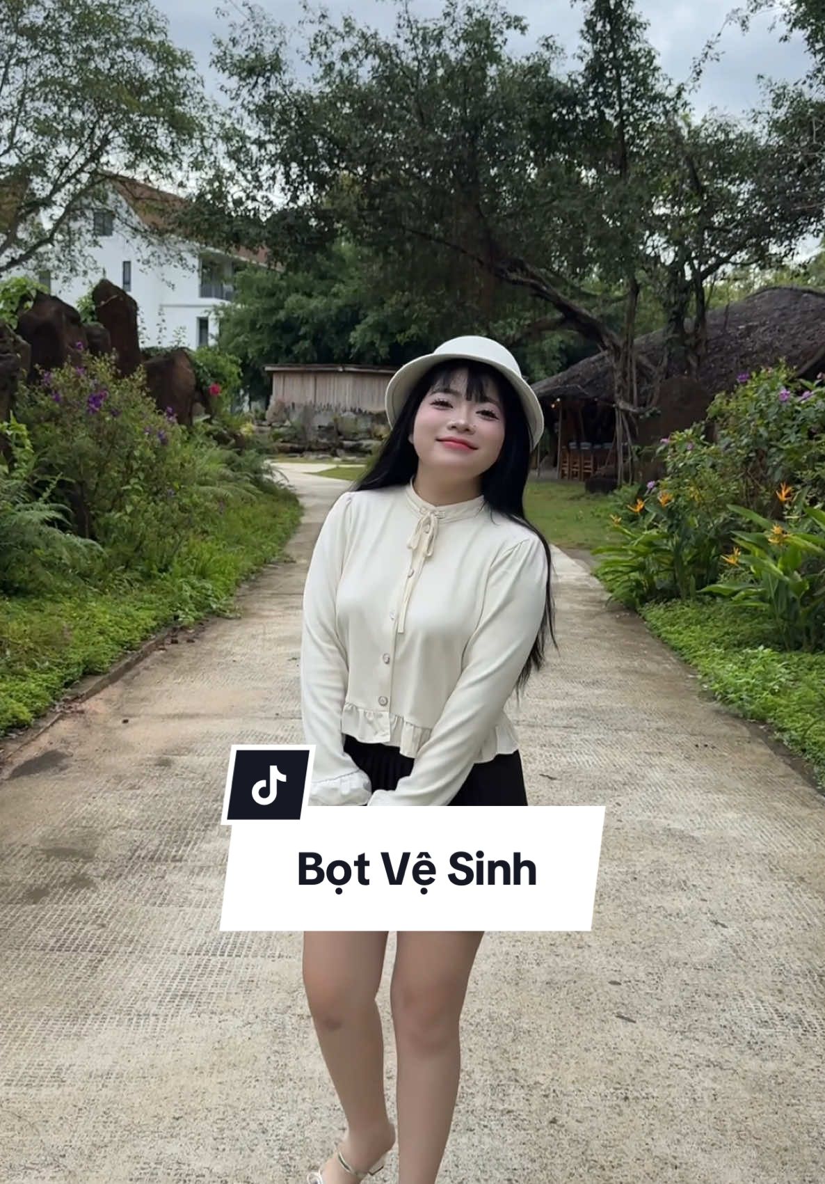 Dịu nhẹ như sương – sạch sâu mà vẫn nâng niu làn da nhạy cảm.  #thetruong98 #botvesinhphunulilyfresh #lilyfresh #botvesinh #botvesinhphunu #chamsocphukhoa #vesinh #xuhuong