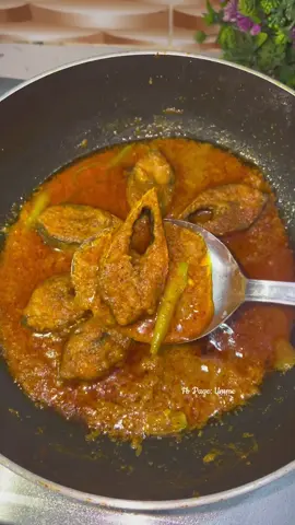 বাংলাদেশের সব থেকে ছোট ইলিশ রান্না করলাম আজকে🤭।   মাছ ছোট হোক বা বড় তরকারির স্বাদ টাই হইলো আসল  . . . . .   ##viralpost##viralvideoシ##elishfish##StarSender##shorishaelish##yummyfood##highlights##fypシ゚##yummyfood##Dhakaiya##Bangladesh##contentcreator##contentmonitezation##ownvoice##originalcontent##Umme#bengaliranna #viraltiktok #tiktok #fyppppppppppppppppppppppp #fyp #foryou #follower #unfrezzmyaccount 