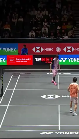 An incredible smash from Lee Zii Jia💥 The 2021 Yonex All England men's singles champion with a snipe down the line at last year's tournament🎯 What is your favourite Lee Zii Jia Yonex All England memory? 👇 #TopShotTuesday #badminton #YonexAllEngland #AllEngland