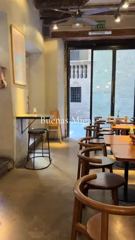 my last buenas migas stop in barcelona before my flight home😔 gonna miss this place #coffee #coffeeshop #barcelona #spain #bestcoffee #Foodie #focaccia #food 