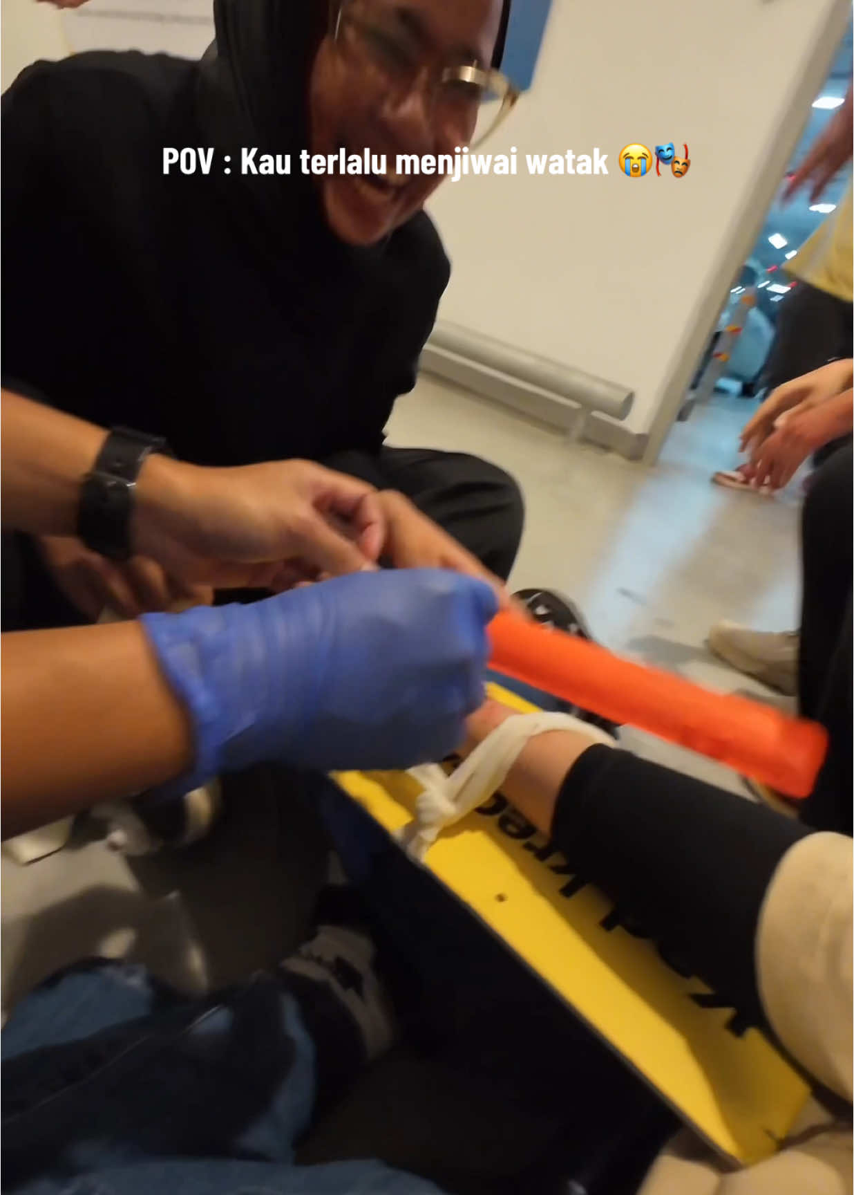 Hebat nyaa , saya rasa ni dunia sayaa ☝🏻🤓 #fypシ゚ #fyp #tiktokmalaysia #mockdrill #firstaidtraining 