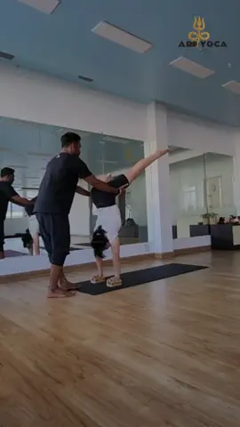 PRIVATE ADVANCE YOGA CLASS @adi_yoga_8  #private_yoga_class_with_master_kris  . #yogapractice #ashtanga #Fitness #handstand #handstandpushup #handstandeveryday #handstandpractice #handstandeverywhere #handstandchallenge #bangkok #yogafood #yogadailypractice #yogafoodie #silomyoga #silomyogasoi5 #soi5 #silomsathorn #thailandfood 